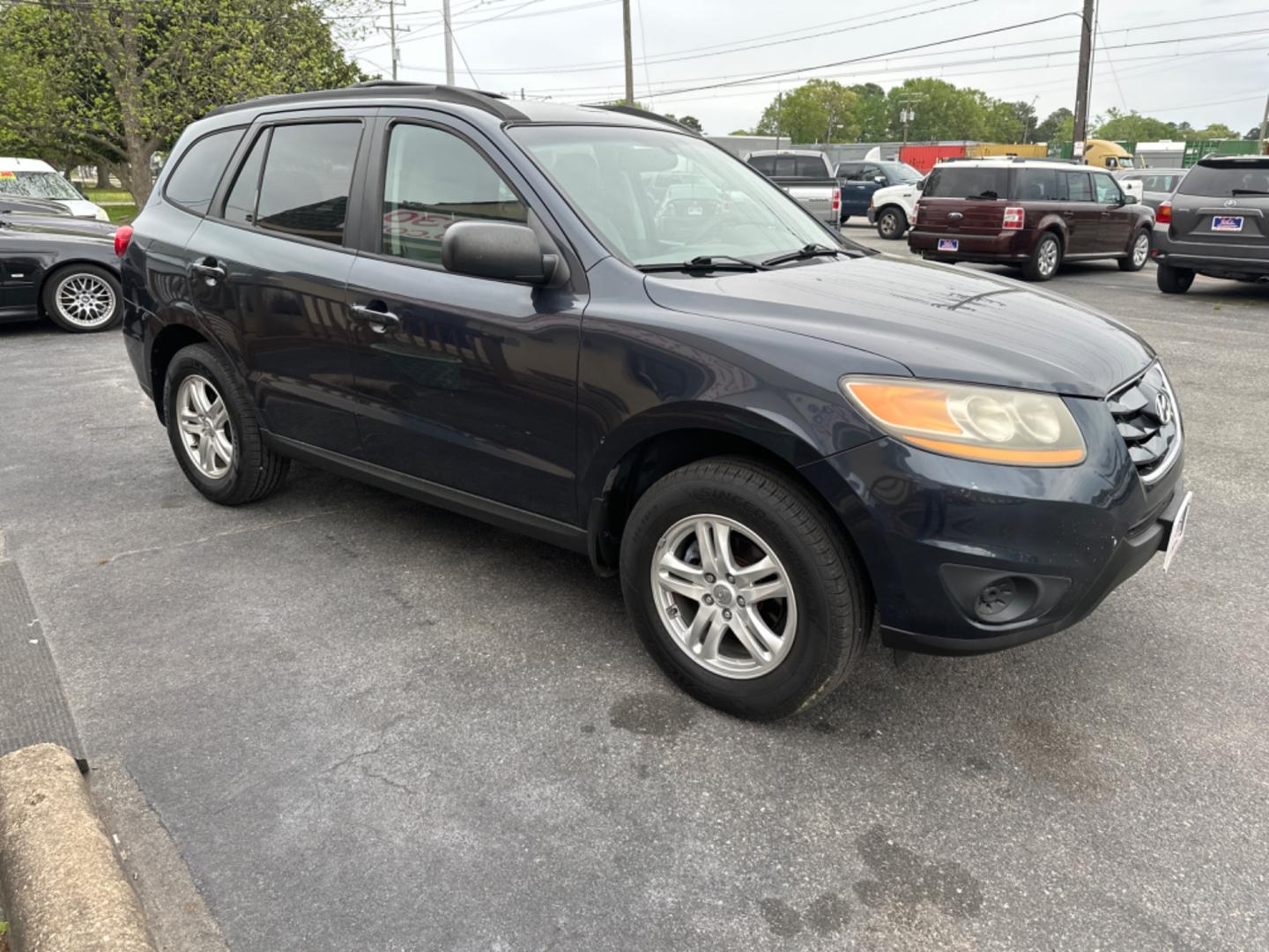 2011 Blue Hyundai Santa Fe (5XYZG3AB5BG) , located at 5700 Curlew Drive, Norfolk, VA, 23502, (757) 455-6330, 36.841885, -76.209412 - Photo#4